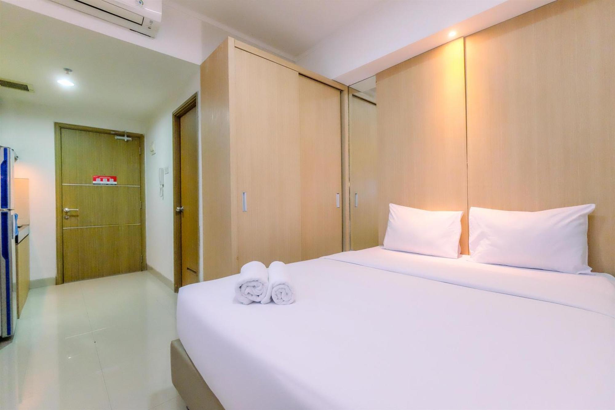 Best Deal And Cozy Studio Oasis Cikarang Apartment By Travelio Екстер'єр фото